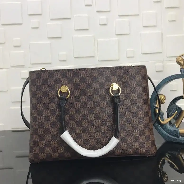 Fashionrepsfam ru Bags LV 1906BL0064 0702